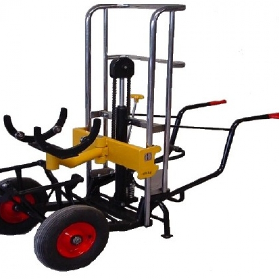 Hydrauliczny wózek do demontażu, montażu i transportu zderzaków
